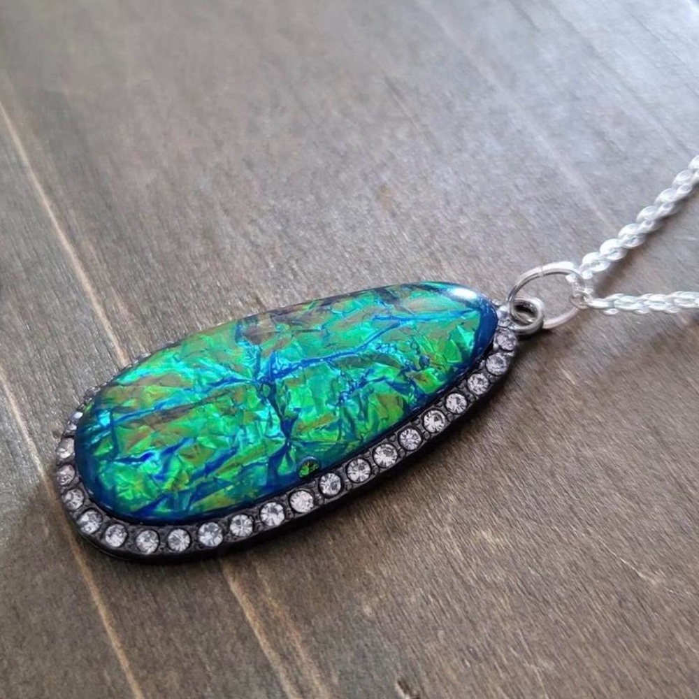 Iridescent Silver and Blue Pendant Necklace